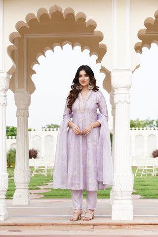 Embroidered Light Pink Jacquard Kurta Set