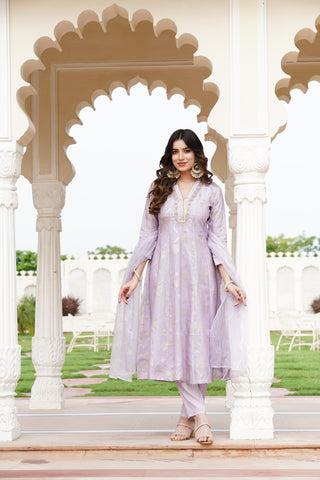 Embroidered Light Pink Jacquard Kurta Set