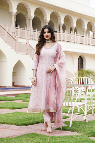 Floral & Golden Motif Pink Jacquard Kurta Set