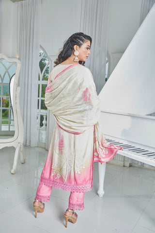 Blush Pink Muslin Kurta Set with Intricate Floral Embroidery and Prints