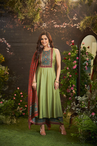 Floral Embroidered Green & Red Silk Set