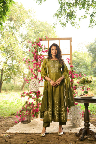 Pista Green Silk Kurta Set with Green Dupatta